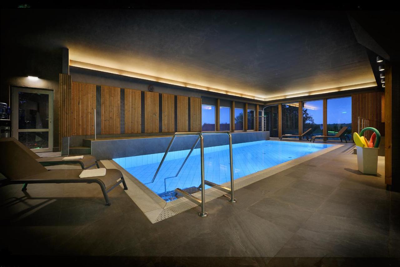 Maxmilian Lifestyle Отель 4*